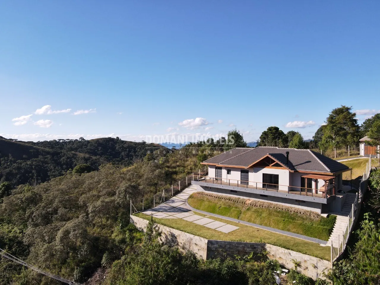 Casa à venda de 1.000 m² em Campos do Jordão, SP, Brasil