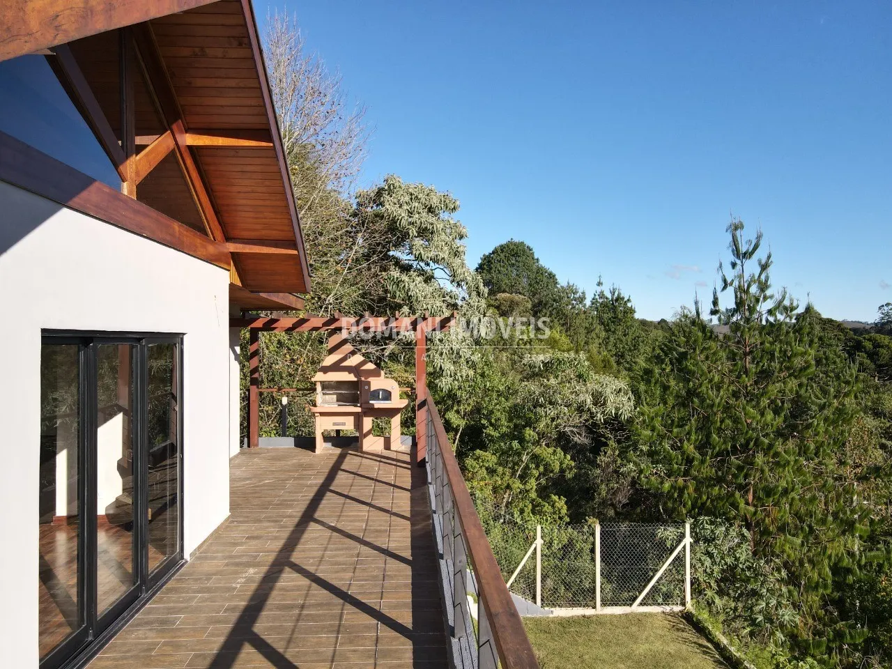 Casa à venda de 1.000 m² em Campos do Jordão, SP, Brasil