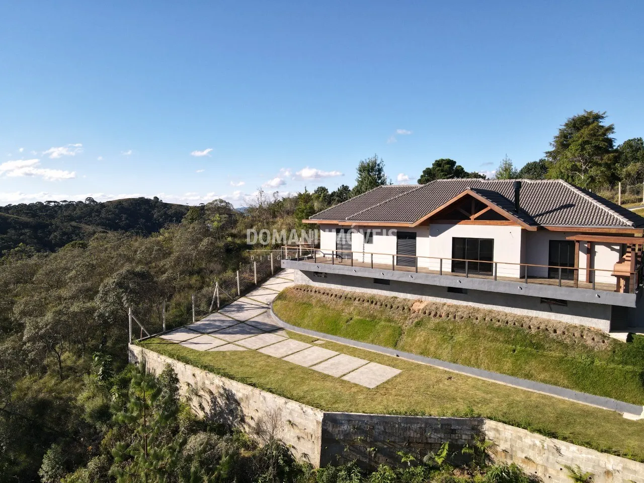 Casa à venda de 1.000 m² em Campos do Jordão, SP, Brasil