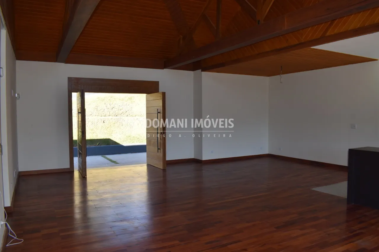 Casa à venda de 1.000 m² em Campos do Jordão, SP, Brasil