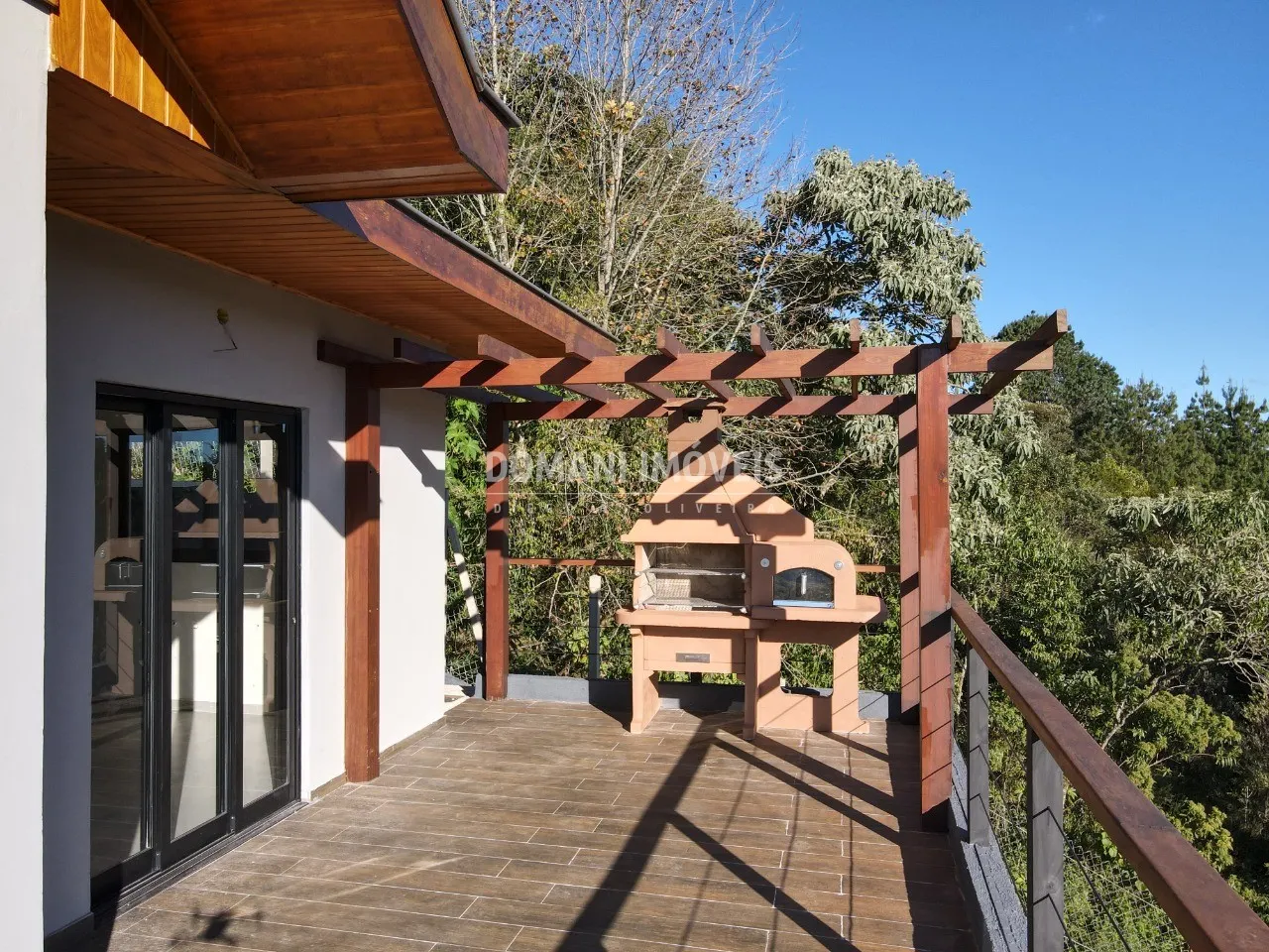 Casa à venda de 1.000 m² em Campos do Jordão, SP, Brasil