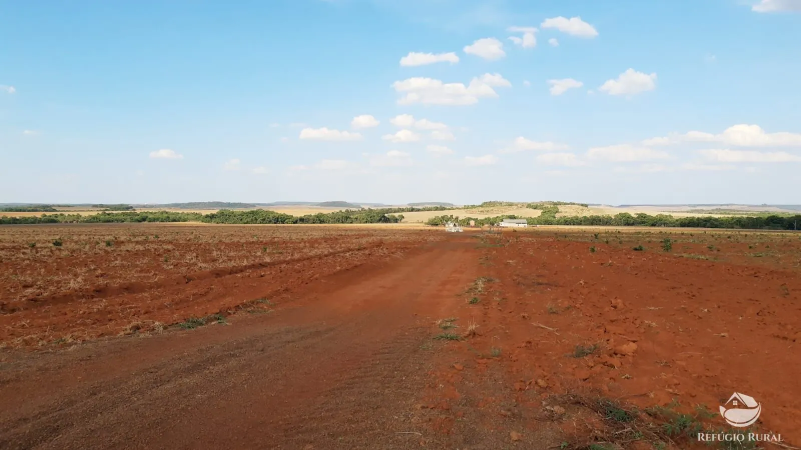 Fazenda à venda de 1.034 ha em Campinápolis, MT, Brasil